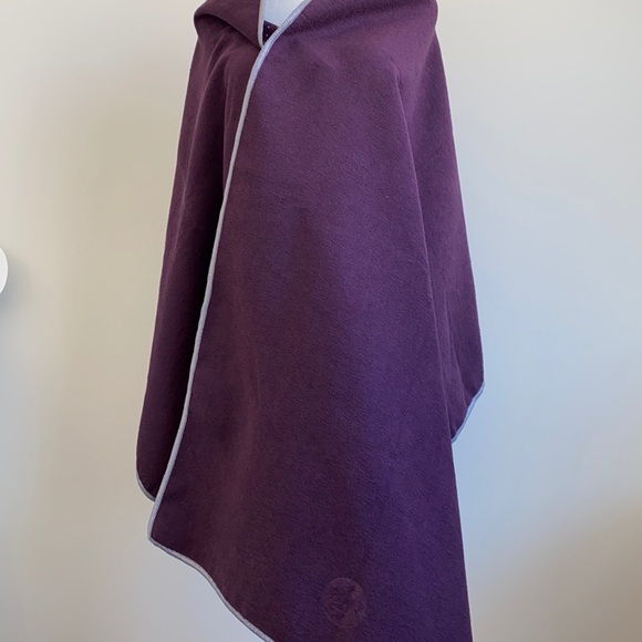 Manduka YOGITOES® YOGA MAT TOWEL - Picture 5 of 8